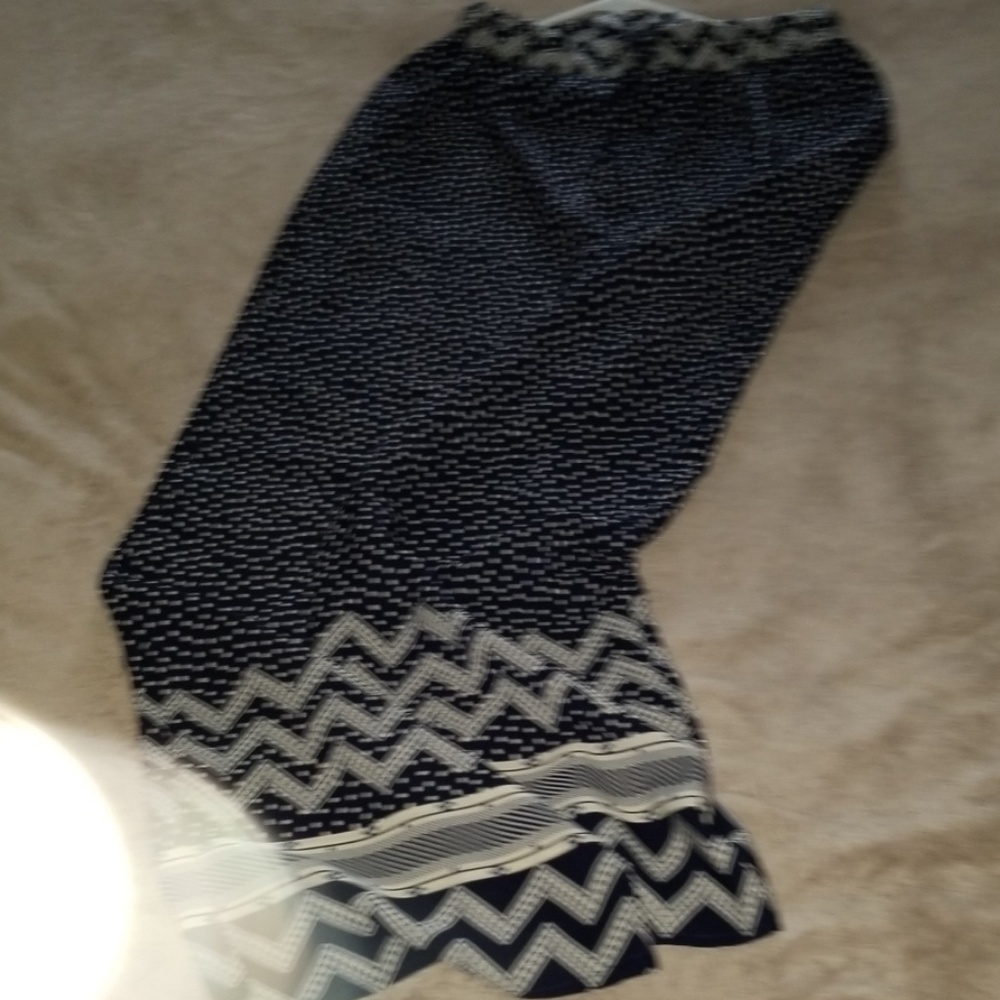 Pants - Picture 5 of 8